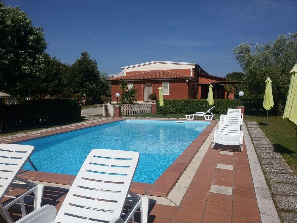 Agriturismo Galeazzi Marsiliana Eksteriør bilde