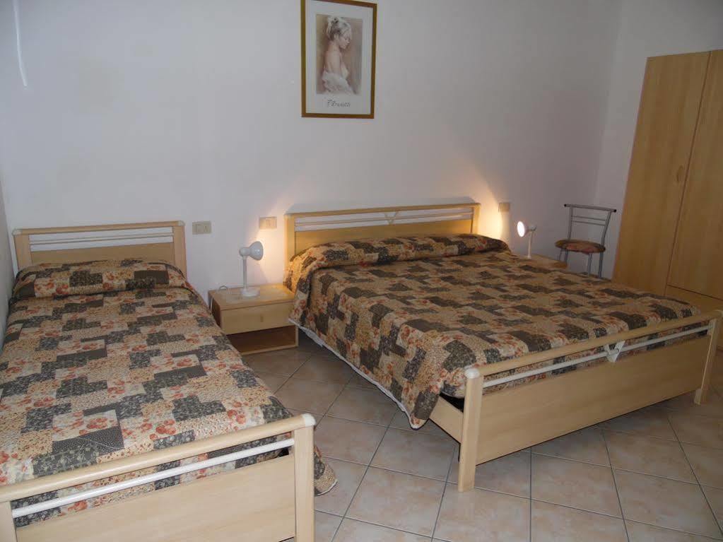 Agriturismo Galeazzi Marsiliana Eksteriør bilde